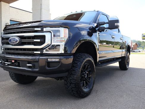 Used 2022 Ford F350 Platinum w/ Tremor Off-Road Package AWD/4WD image 2