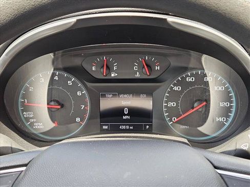 Used 2025 Chevrolet Malibu LT FWD image 10