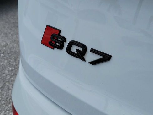 Certified 2023 Audi SQ7 Prestige w/ Prestige Package AWD/4WD image 5
