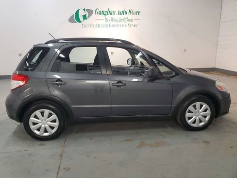 Used 2010 Suzuki SX4 AWD Hatchback image 7