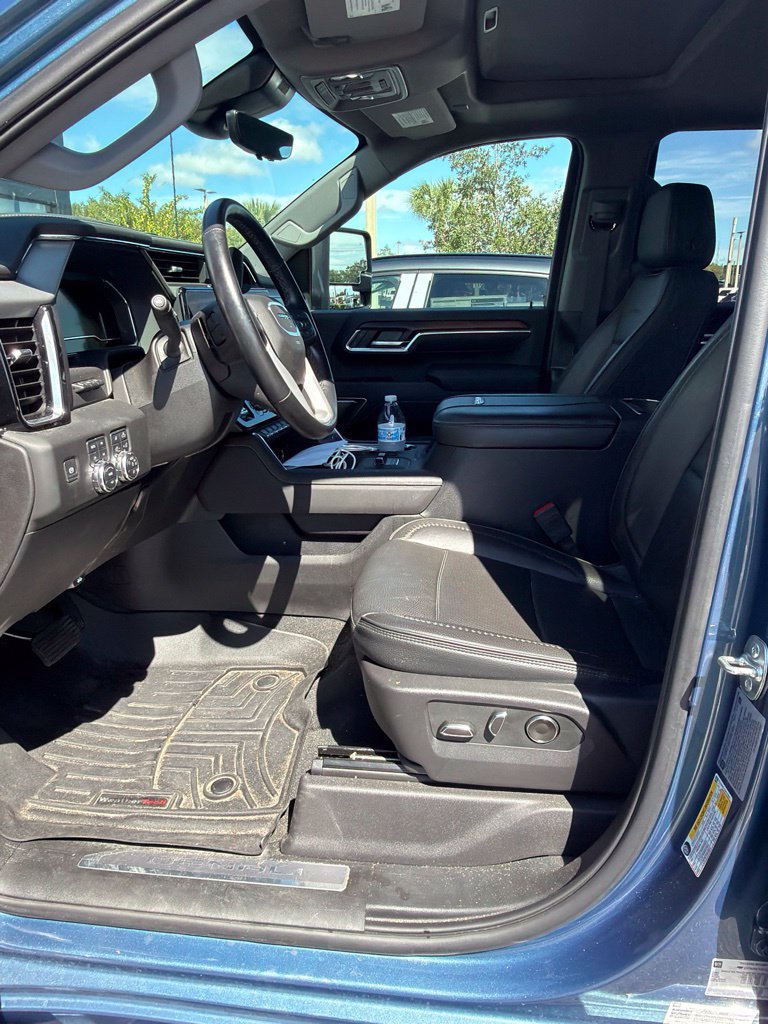 Used 2025 GMC Sierra 2500 Denali w/ Denali Reserve Package AWD/4WD image 6
