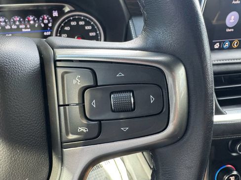 Used 2021 Chevrolet Suburban Premier w/ Premium Package AWD/4WD image 24
