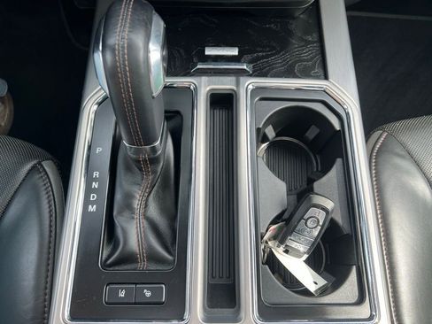 Used 2018 Ford F150 Platinum w/ Equipment Group 701A Luxury AWD/4WD image 33