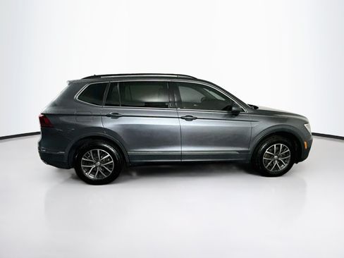 Used 2020 Volkswagen Tiguan SE w/ Panoramic Sunroof Package FWD image 10