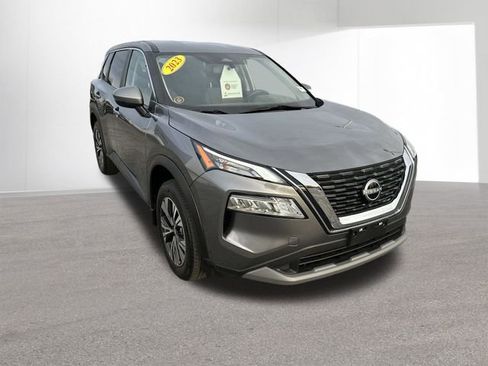 Certified 2023 Nissan Rogue SV image 3