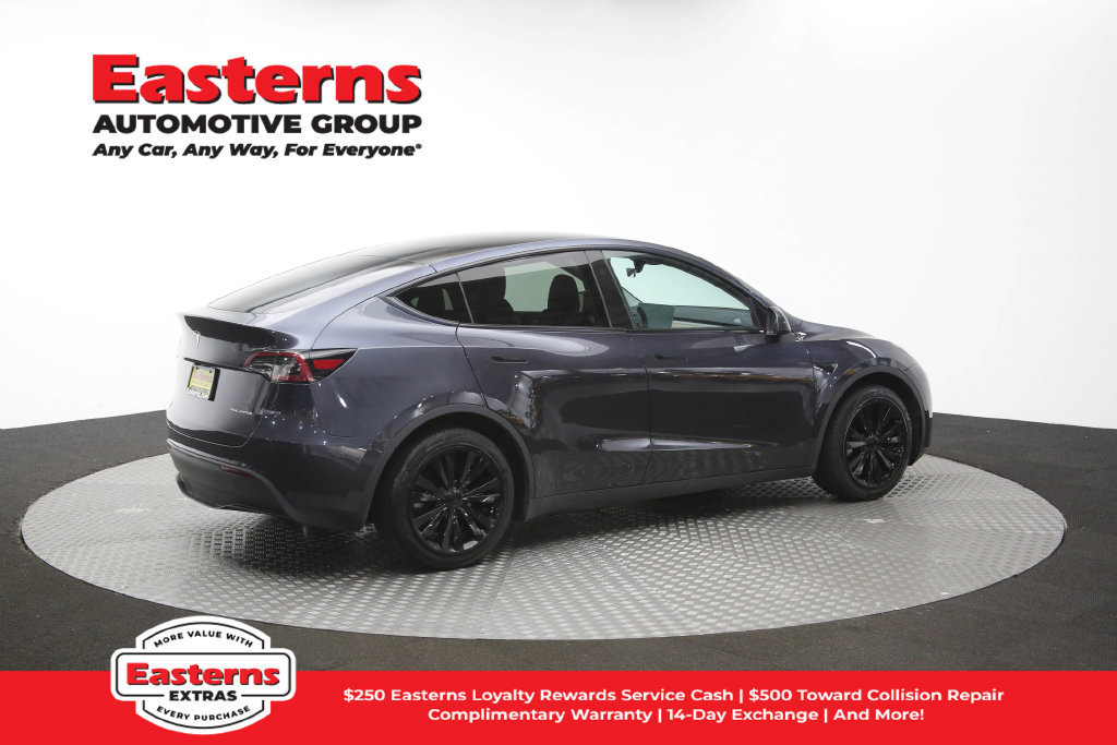 Used 2024 Tesla Model Y Long Range AWD/4WD image 39
