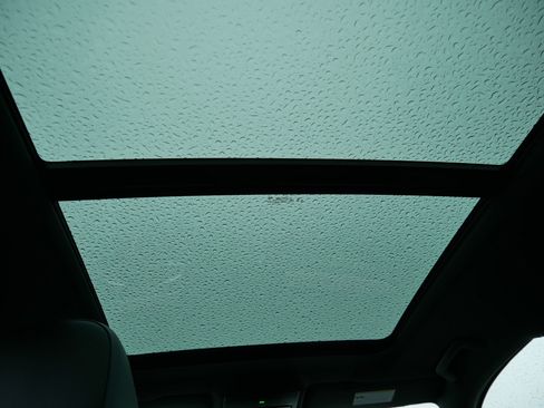 New 2026 Volkswagen Tiguan SEL R-Line image 10