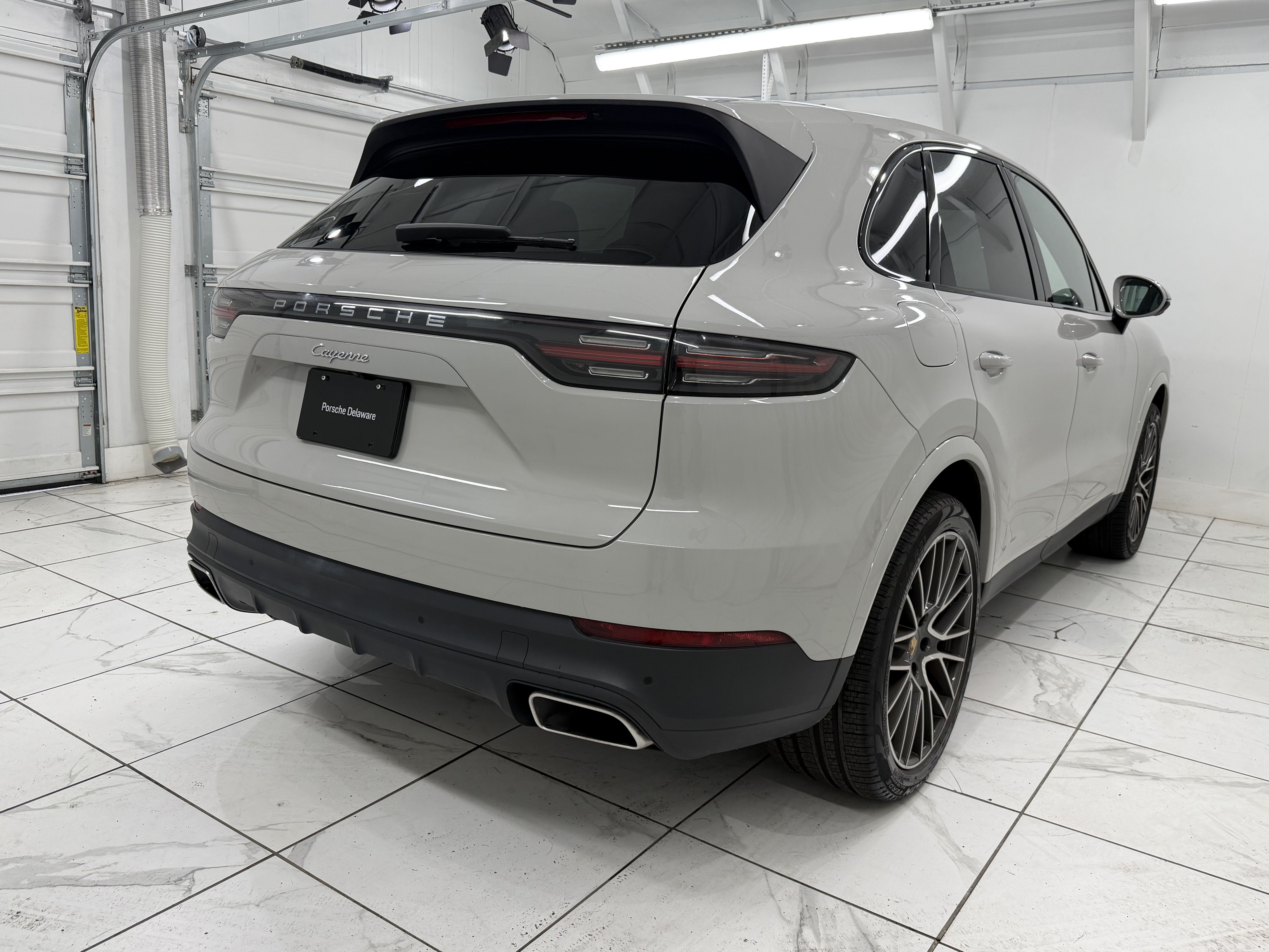 Certified 2023 Porsche Cayenne w/ Premium Package AWD/4WD image 12