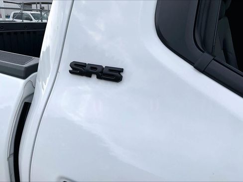 Used 2025 Toyota Tacoma SR5 AWD/4WD image 10