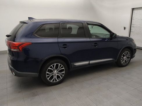 Used 2017 Mitsubishi Outlander ES AWD/4WD image 10