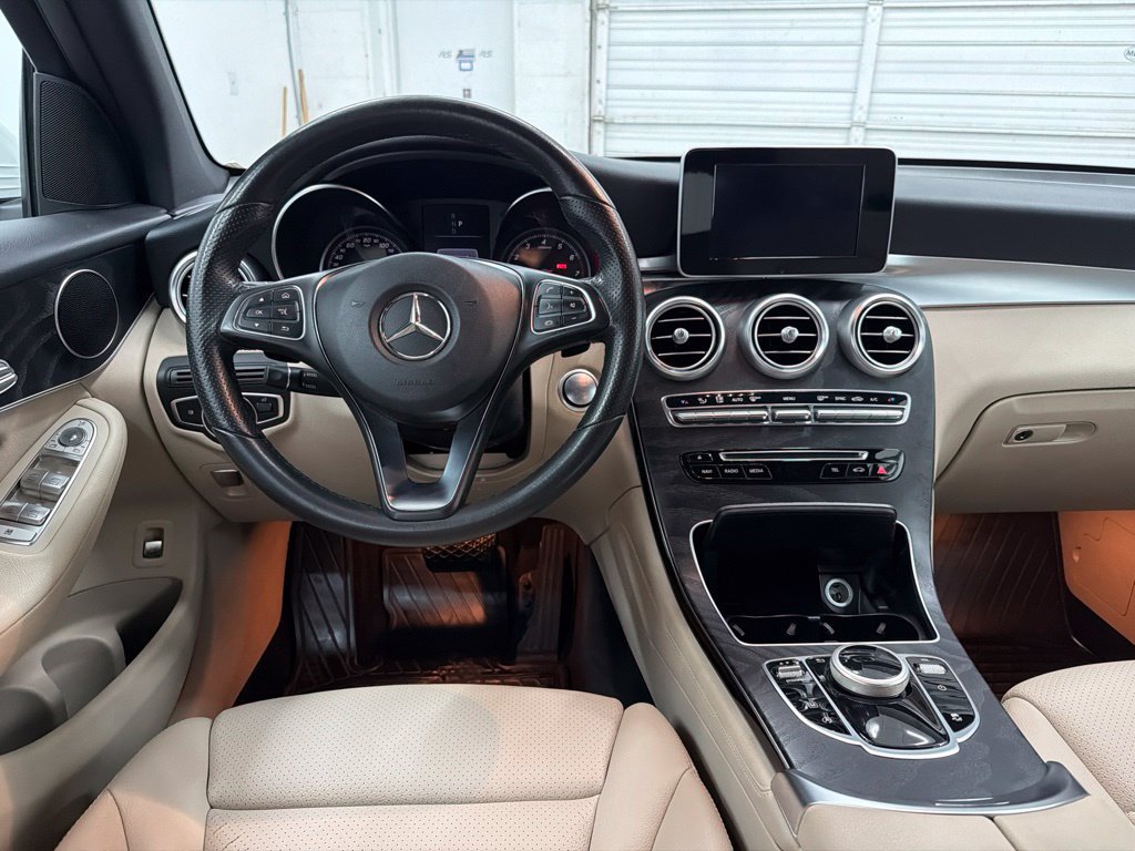 Used 2018 Mercedes-Benz GLC 300 4MATIC image 26