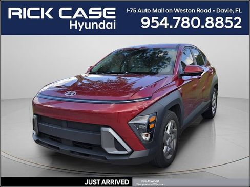 Used 2024 Hyundai Kona SE FWD image 1