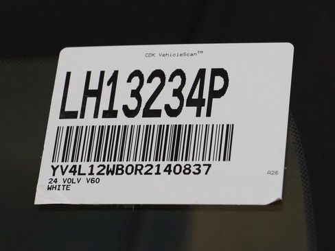 Used 2024 Volvo V60 B5 Cross Country Ultimate image 27