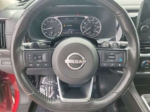 Certified 2023 Nissan Pathfinder SL FWD image 19