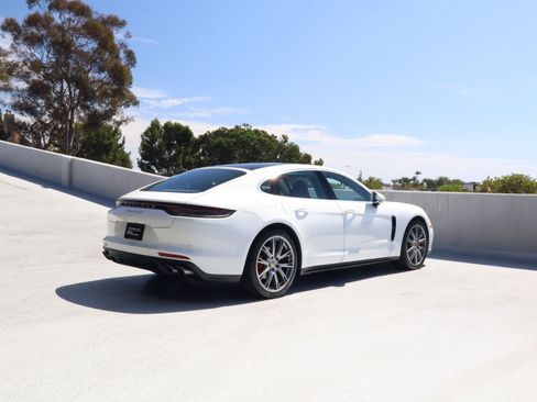 Certified 2022 Porsche Panamera 4S AWD/4WD image 8