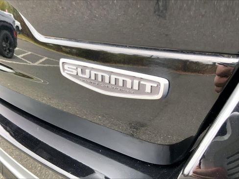 Used 2023 Jeep Grand Cherokee Summit image 9