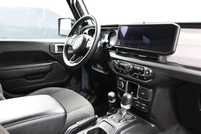 Used 2024 Jeep Wrangler Unlimited Sport AWD/4WD image 13