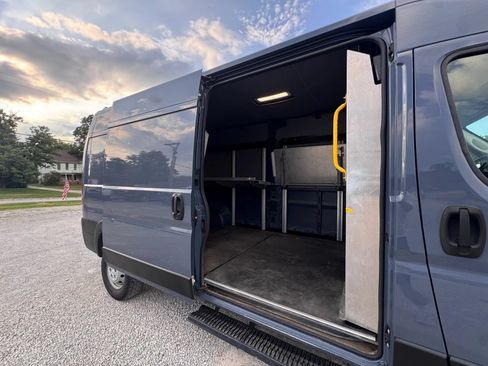 Used 2019 RAM ProMaster 2500 FWD image 4