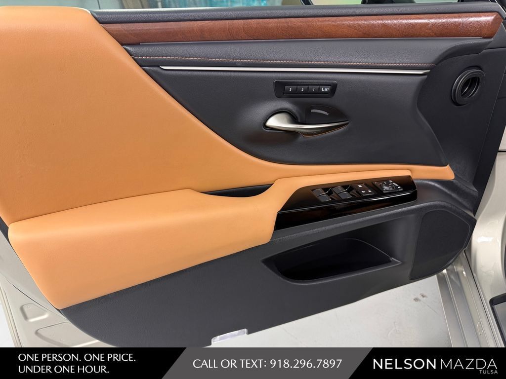 Used 2024 Lexus ES 350 w/ Premium Package FWD image 15