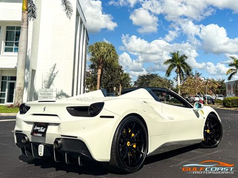 Used 2018 Ferrari 488 Spider image 58