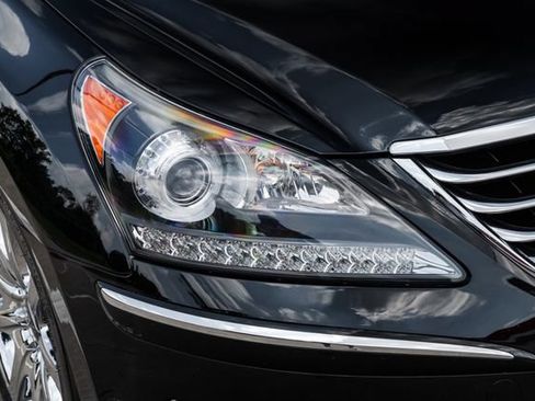Used 2012 Hyundai Equus Signature RWD image 42