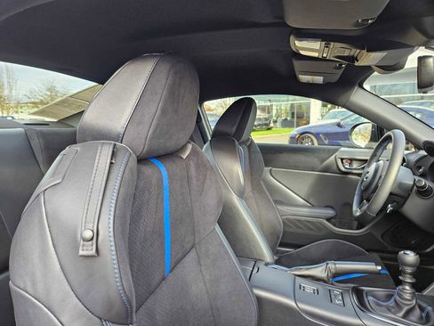 Used 2025 Subaru BRZ tS image 13