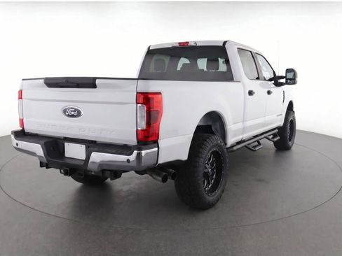 Used 2017 Ford F350 XLT w/ Snow Plow Prep Package AWD/4WD image 4