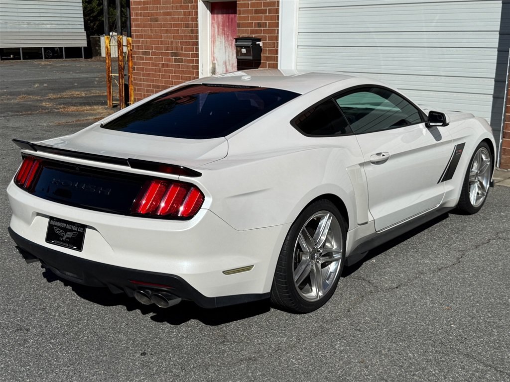 Used 2017 Ford Mustang GT Premium RWD image 37