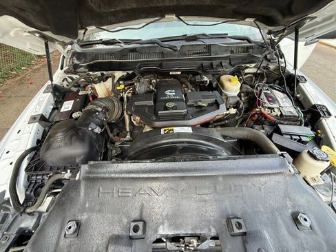 Used 2017 RAM 2500 Tradesman AWD/4WD image 9