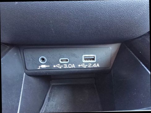 Used 2023 Subaru Outback Limited image 28