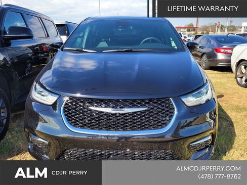 New 2026 Chrysler Pacifica Select image 16