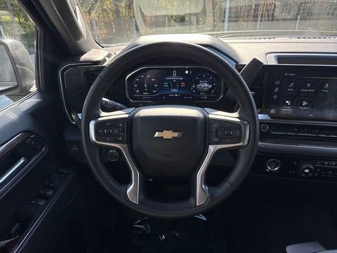 Used 2023 Chevrolet Silverado 1500 LT image 18