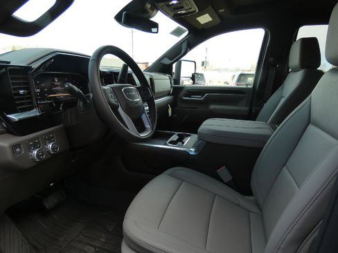 New 2026 GMC Sierra 2500 SLT w/ SLT Premium Package AWD/4WD image 12