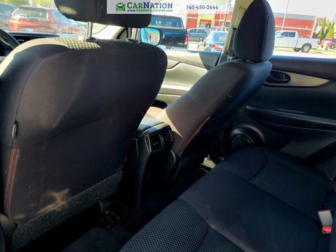 Used 2020 Nissan Rogue Sport S image 10