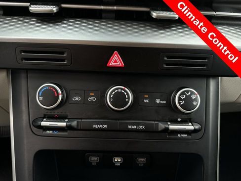 Certified 2024 Kia Carnival LX image 12