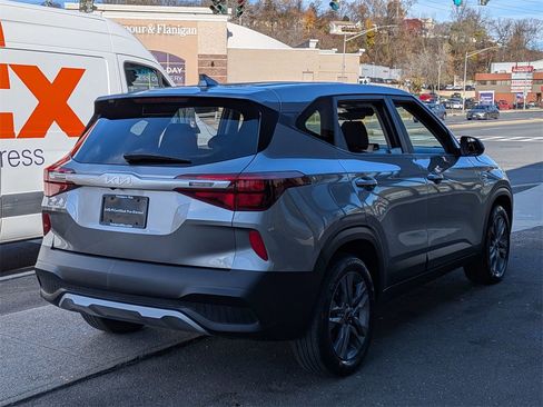 Certified 2023 Kia Seltos LX image 6