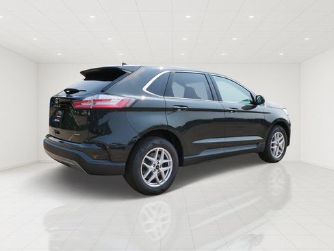 Certified 2024 Ford Edge SEL w/ Convenience Package AWD/4WD image 6