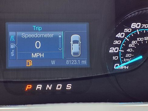 Used 2017 Ford Taurus SE image 15