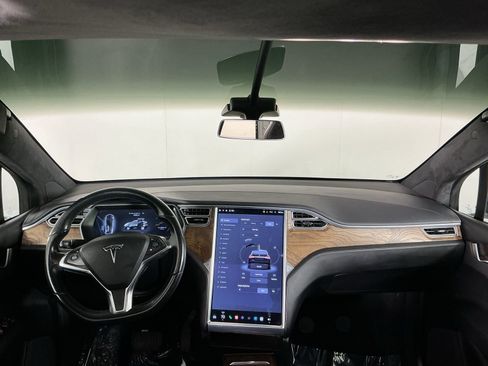 Used 2016 Tesla Model X 75D image 14