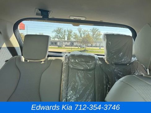 New 2026 Kia Carnival SX Prestige image 17