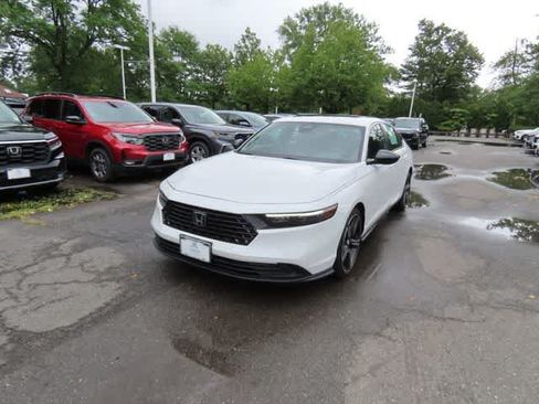 Certified 2025 Honda Accord Sport image 1