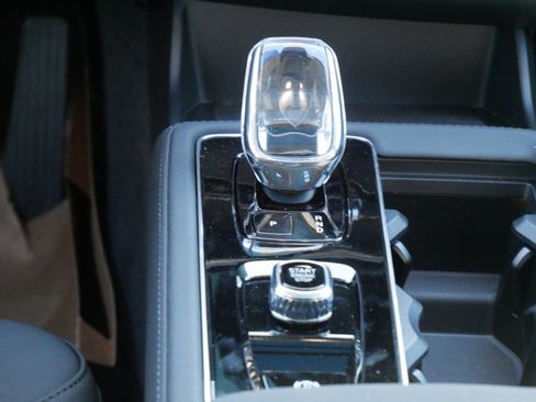 New 2026 Volvo XC90 B5 Plus image 9