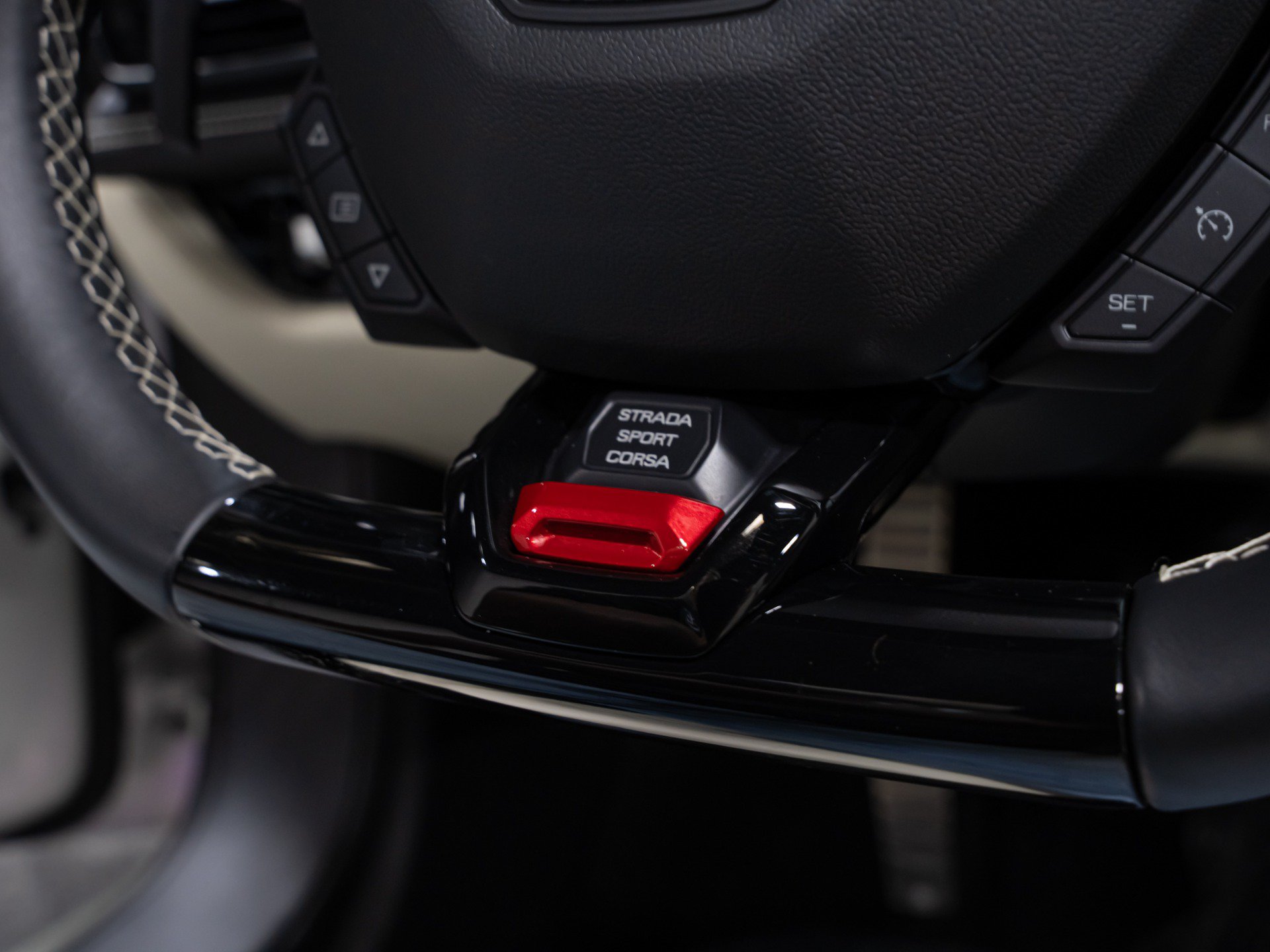 Used 2024 Lamborghini Huracan EVO AWD/4WD image 34