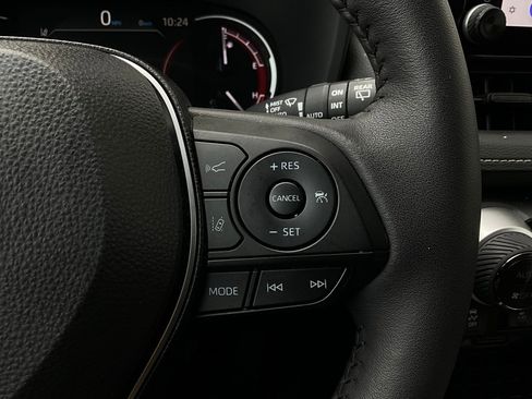 Used 2025 Toyota RAV4 XLE image 35