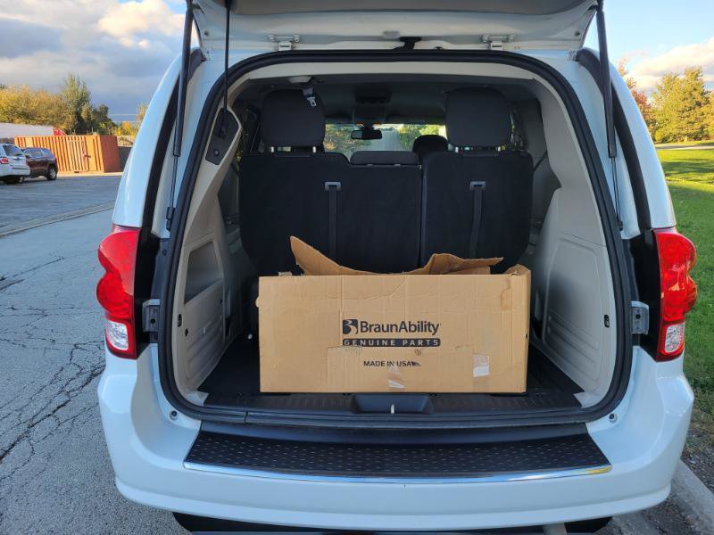 Used 2019 Dodge Grand Caravan SE w/ Power Convenience Group I FWD image 14