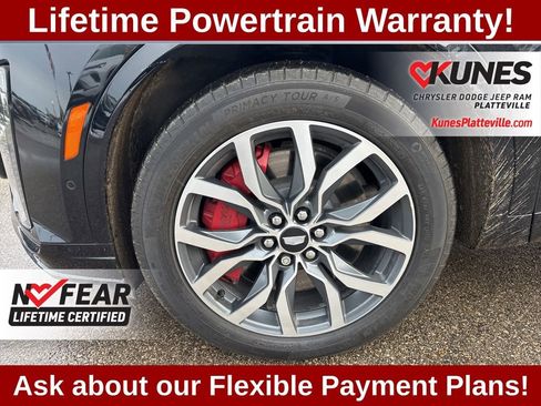 Used 2024 Cadillac XT6 Sport w/ Technology Package AWD/4WD image 16