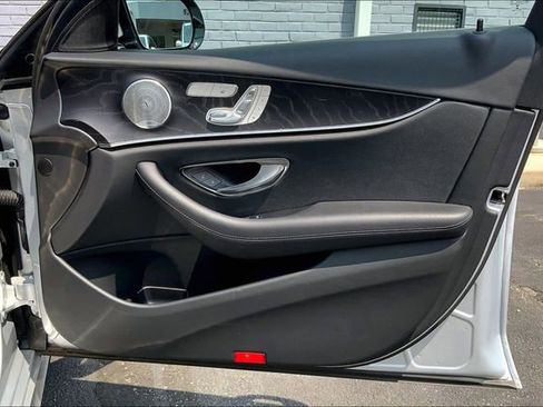 Used 2019 Mercedes-Benz E 300 4MATIC image 19