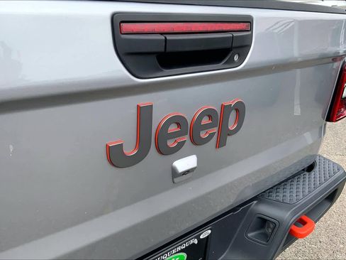 Used 2021 Jeep Gladiator Mojave AWD/4WD image 30