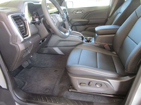 New 2026 GMC Canyon Elevation w/ Convenience Package RWD image 50