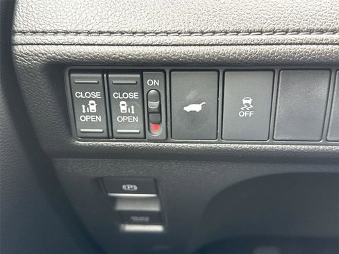 Certified 2026 Honda Odyssey EX-L image 32